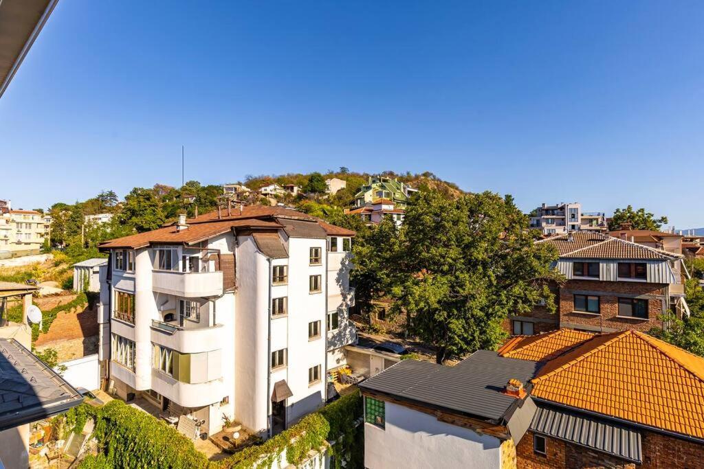 Hills View Central Apartment 플로브디프 외부 사진