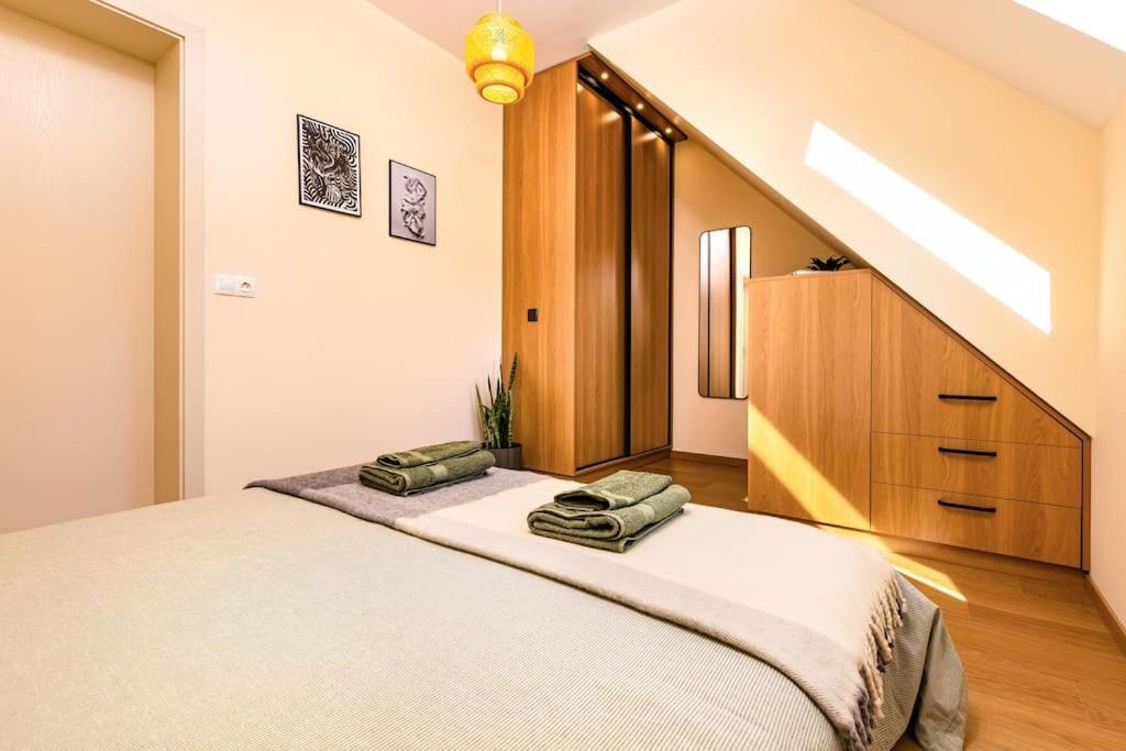 Hills View Central Apartment 플로브디프 외부 사진